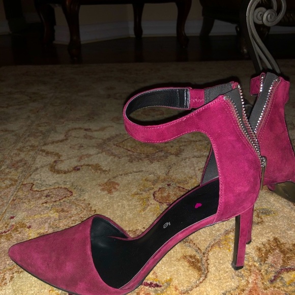 Beautiful burgundy suede high heels - Picture 2 of 5